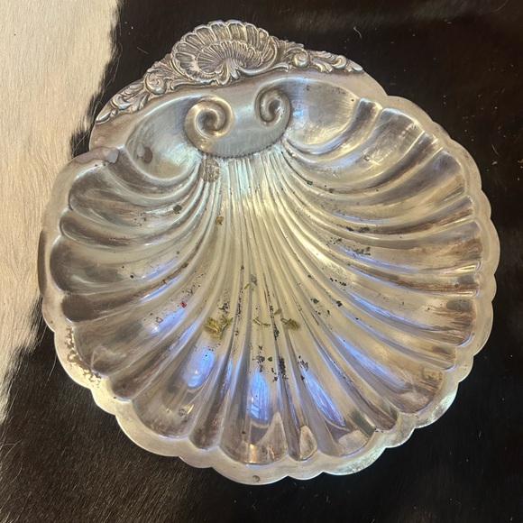 Amazing Gorgeous Vintage Elegant WALLACE Silver Co BAROQUE Silver Plate M SHELL